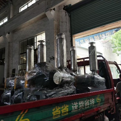 不銹鋼羅茨風(fēng)機(jī)發(fā)貨中